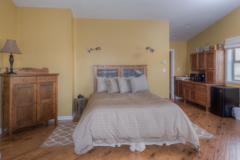 Country Encounters Accommodations Coleman Rum bild