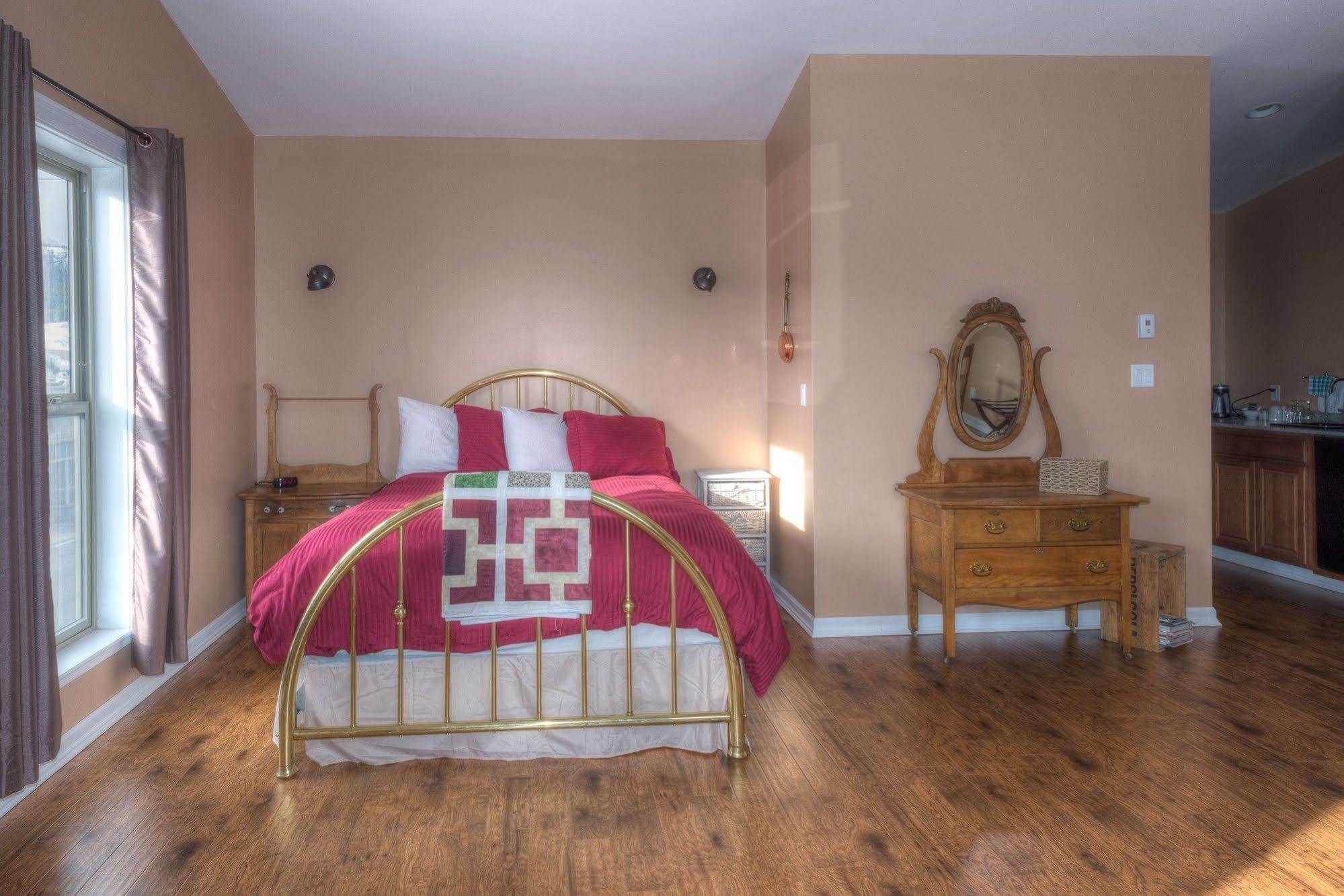 Country Encounters Accommodations Coleman Exteriör bild