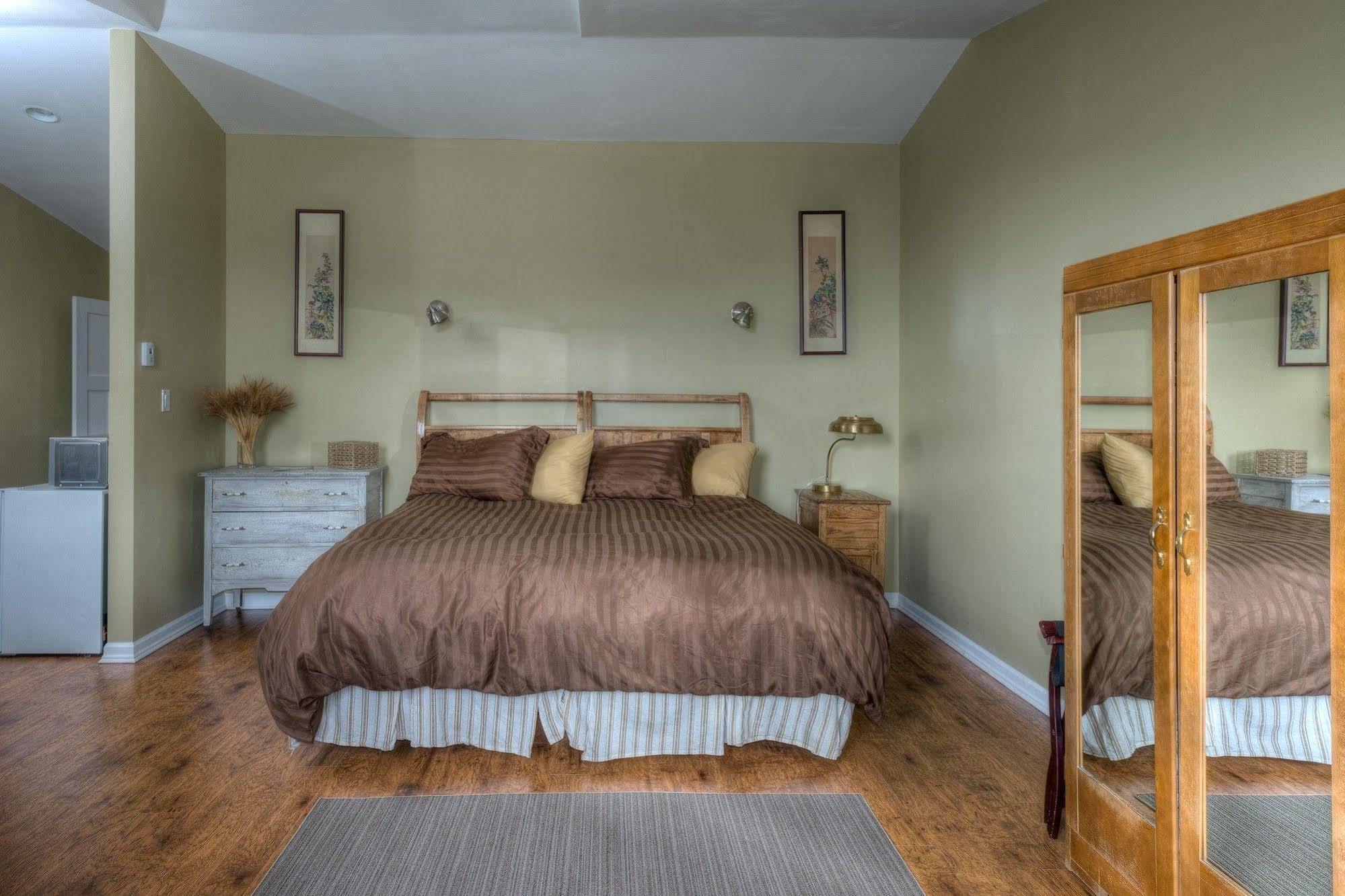 Country Encounters Accommodations Coleman Exteriör bild